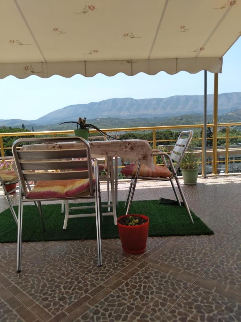 Sara Guesthouse Berat Exterior foto