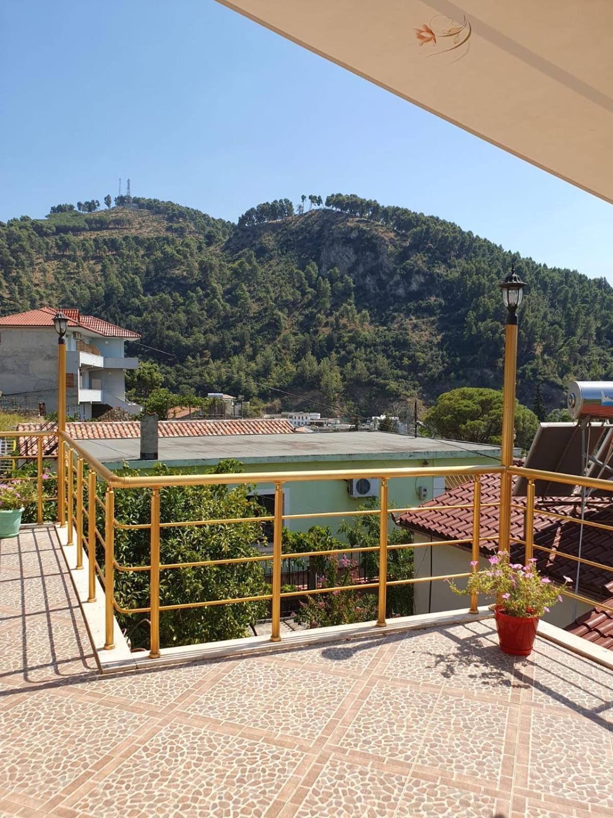 Sara Guesthouse Berat Exterior foto